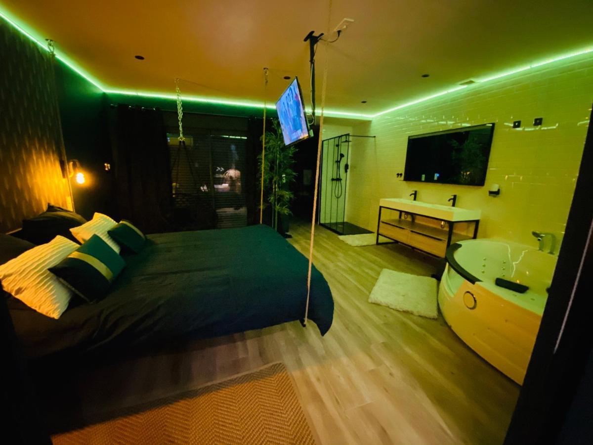 Capsule Temps Suspendu - Balneo, Home Cinema & Billard Valenciennes Ngoại thất bức ảnh
